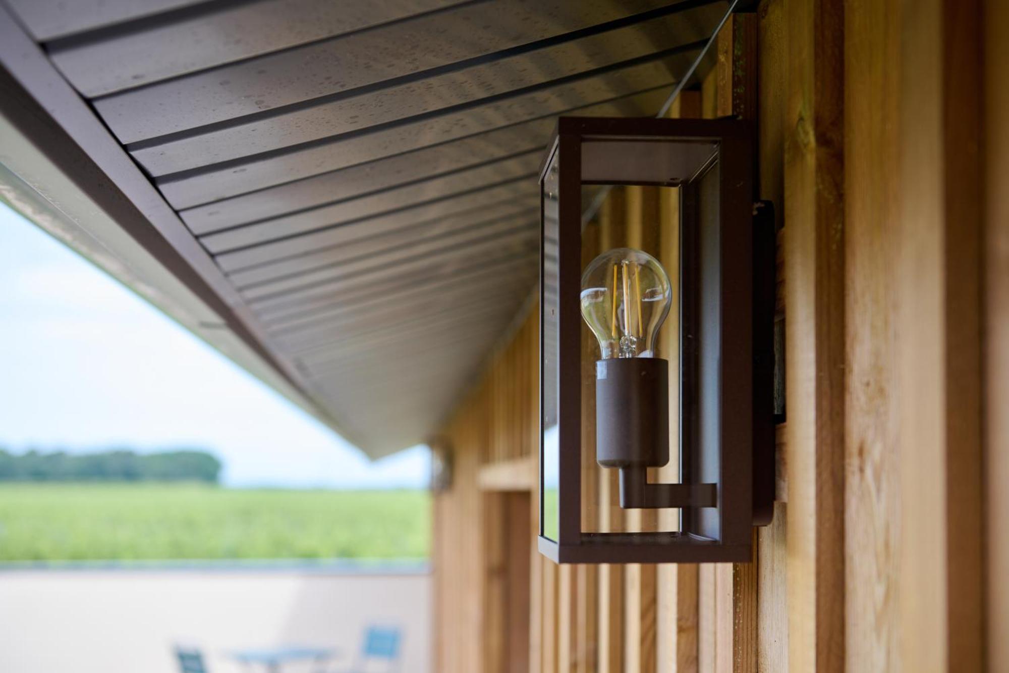Lussac  Le Repaire Lagardere Bed & Breakfast エクステリア 写真